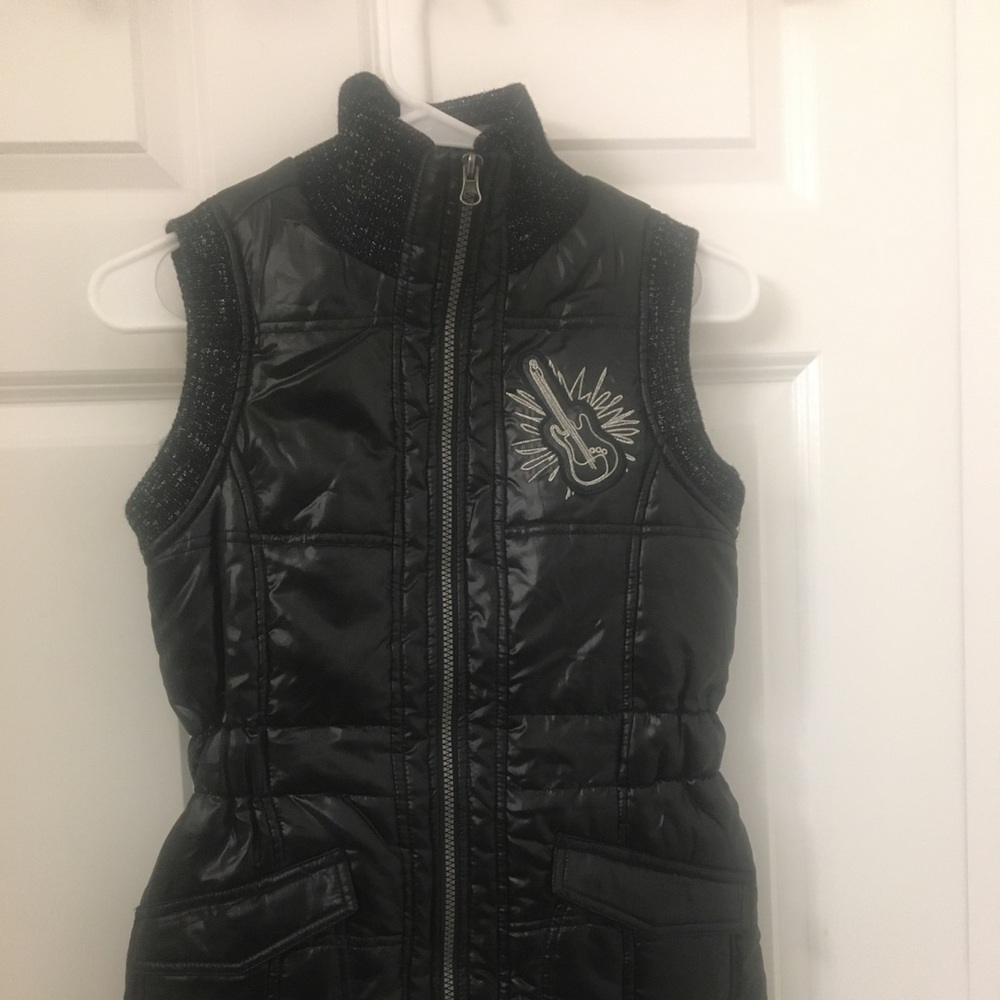 Armless leather jacket